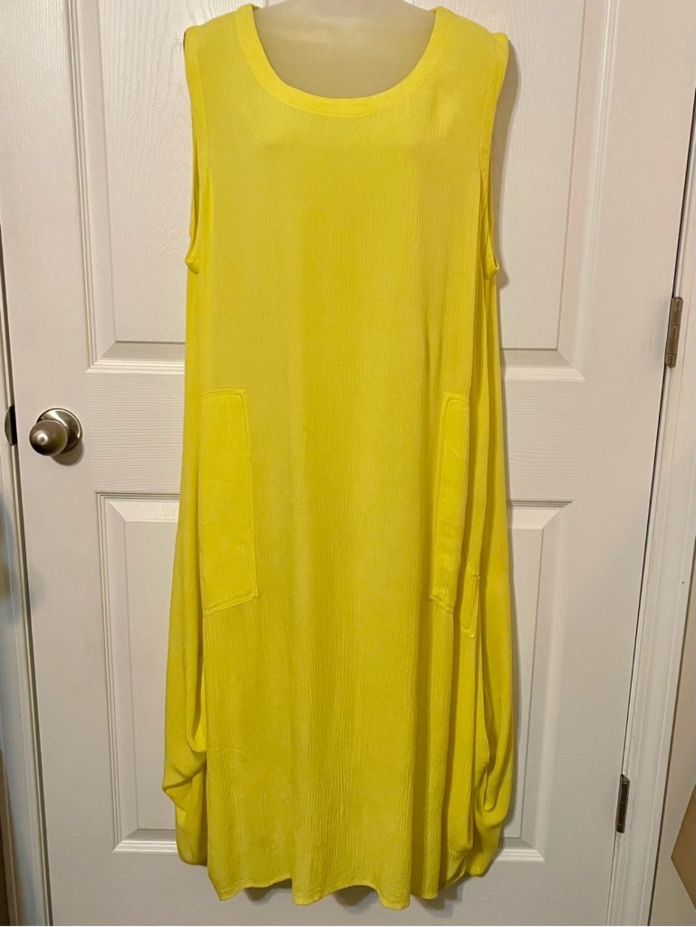 NWT KAKTUS Yellow Sleeveless Shift Dress with Front Pockets SIZE XXL